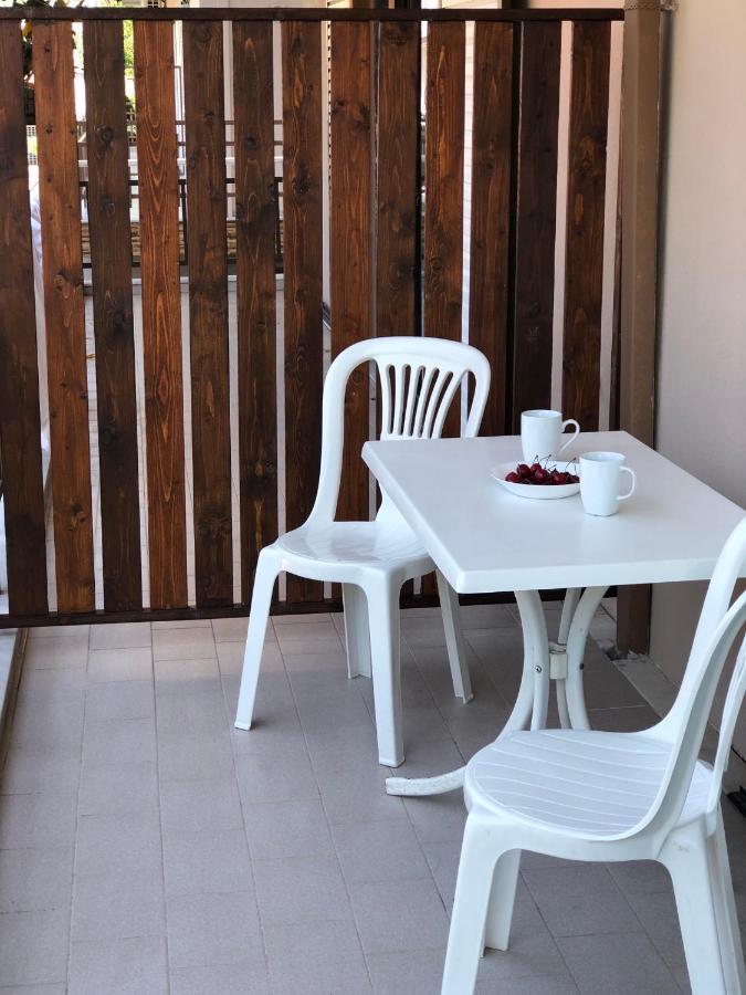Thealos Inn Nea Vrasna Bagian luar foto