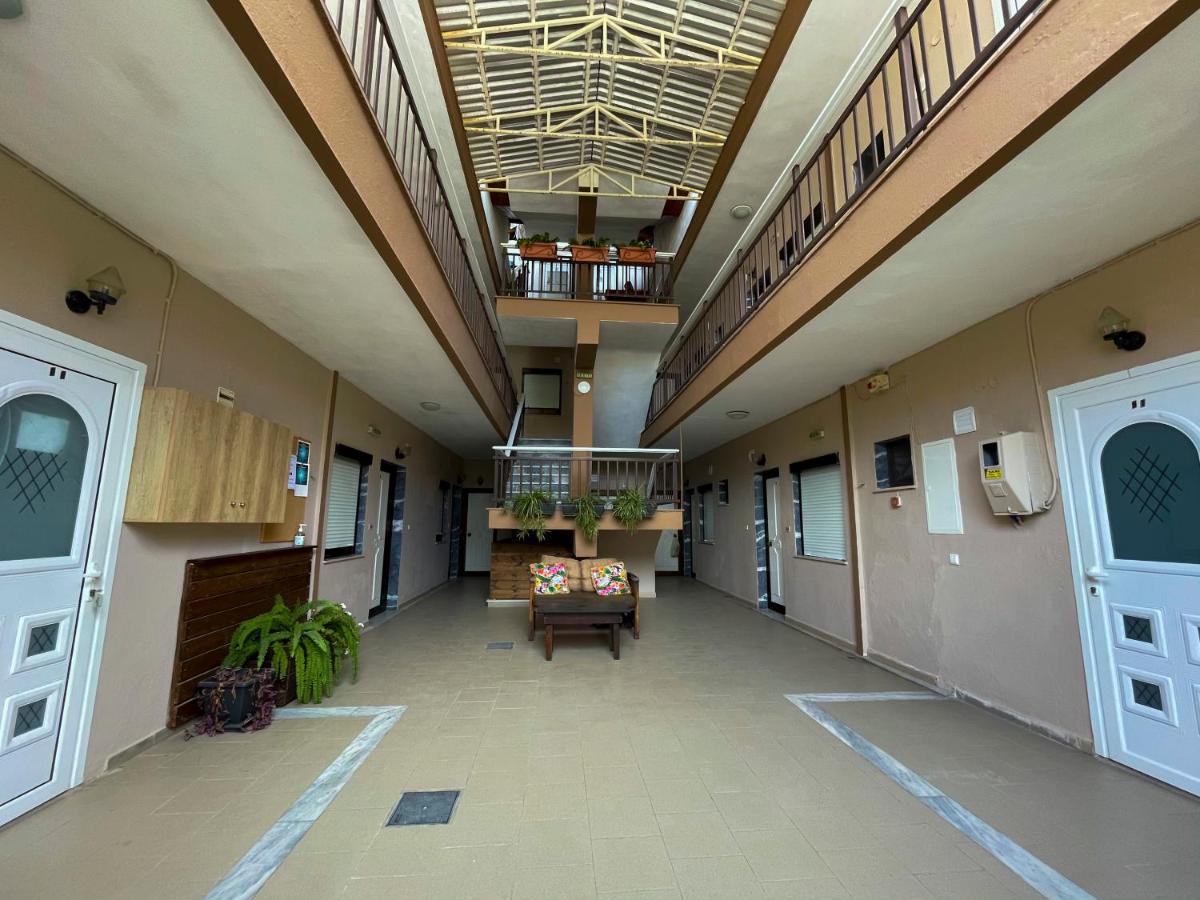 Thealos Inn Nea Vrasna Bagian luar foto