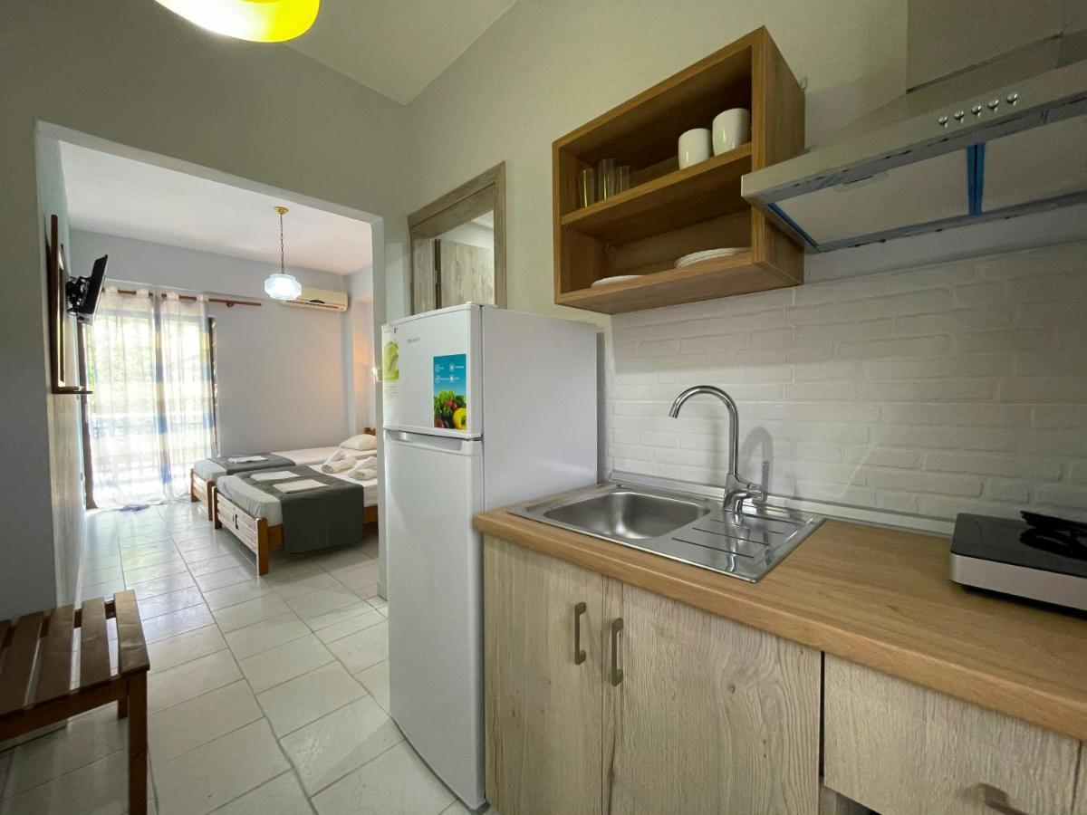 Thealos Inn Nea Vrasna Bagian luar foto