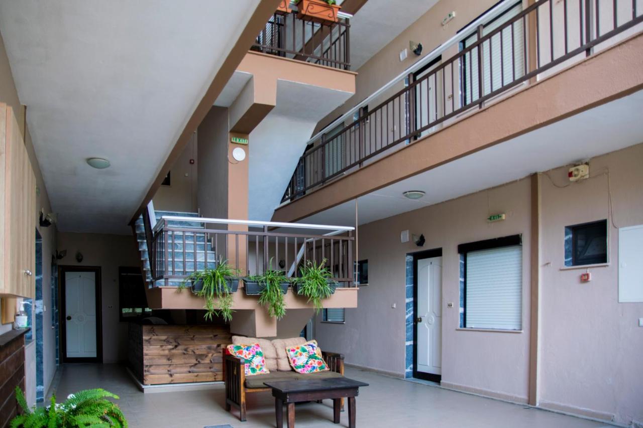 Thealos Inn Nea Vrasna Bagian luar foto