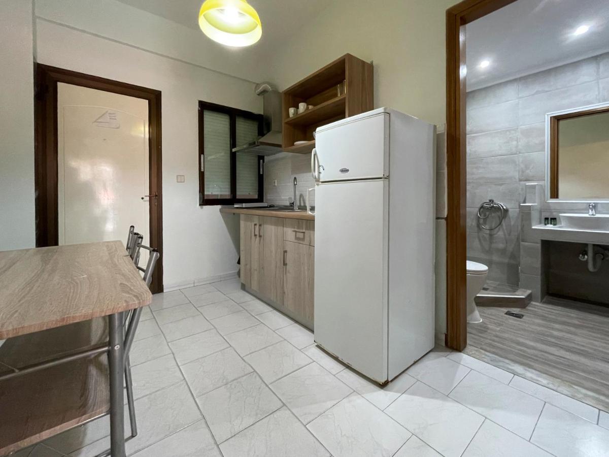 Thealos Inn Nea Vrasna Bagian luar foto