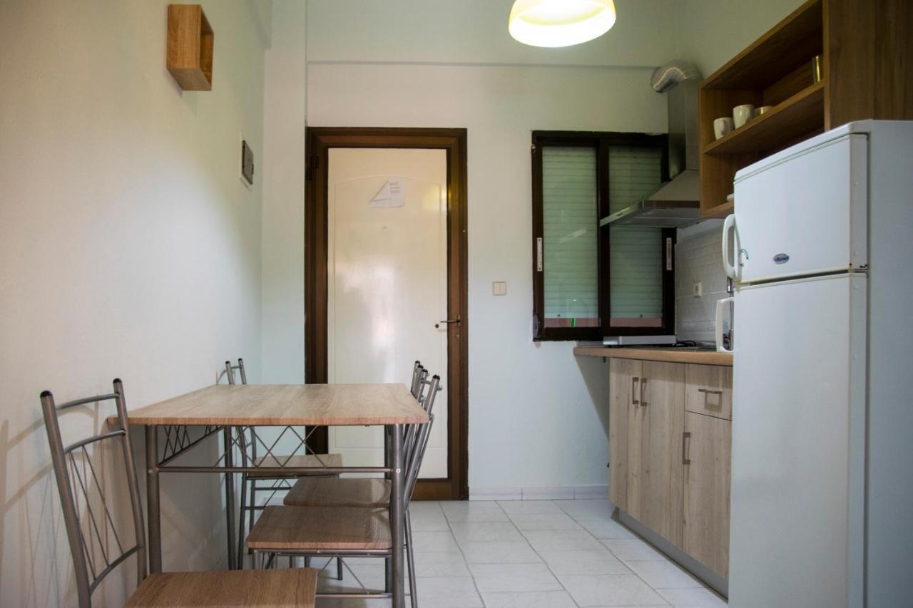 Thealos Inn Nea Vrasna Bagian luar foto
